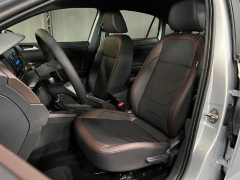 VOLKSWAGEN Virtus 1.0 4P 200 TSI FLEX HIGHLINE AUTOM�TICO, Foto 9