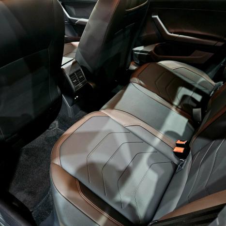 VOLKSWAGEN Virtus 1.0 4P 200 TSI FLEX HIGHLINE AUTOMTICO, Foto 8