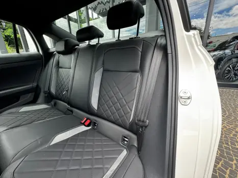 VOLKSWAGEN Virtus 1.4 4P 250 TSI EXCLUSIVE AUTOM�TICO, Foto 6