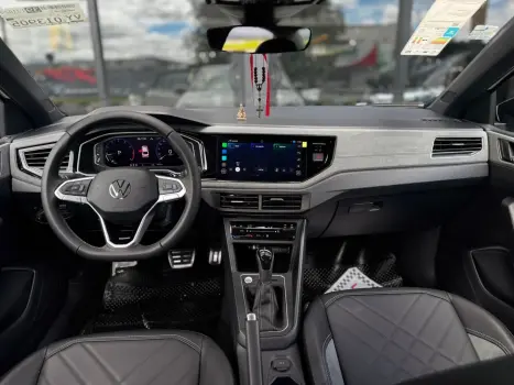 VOLKSWAGEN Virtus 1.4 4P 250 TSI EXCLUSIVE AUTOM�TICO, Foto 10