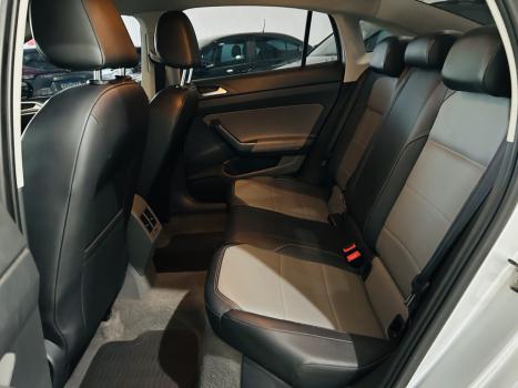 VOLKSWAGEN Virtus 1.0 4P 200 TSI FLEX HIGHLINE AUTOM�TICO, Foto 2