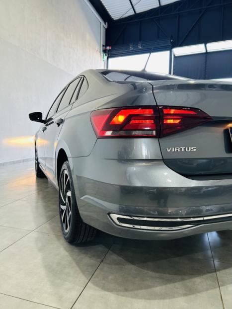 VOLKSWAGEN Virtus 1.0 4P 200 TSI FLEX HIGHLINE AUTOM�TICO, Foto 3