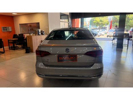 VOLKSWAGEN Virtus 1.0 4P 200 TSI FLEX HIGHLINE AUTOM�TICO, Foto 9