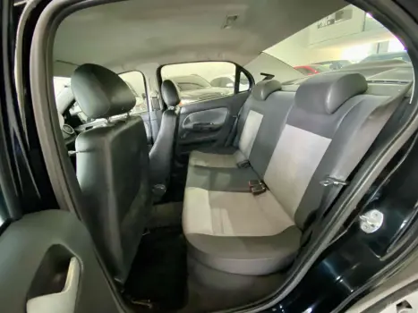 VOLKSWAGEN Voyage 1.0 4P TREND FLEX, Foto 5 VOLKSWAGEN Voyage 1.0 4P TREND FLEX, Foto 5