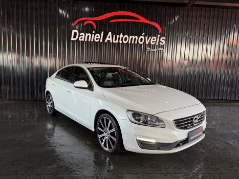 VOLVO S60 2.0 4P T4 MOMENTUM TURBO AUTOM�TICO, Foto 1
