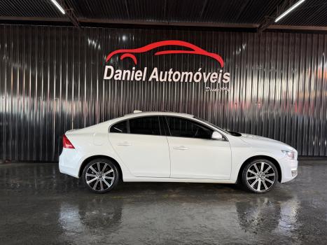 VOLVO S60 2.0 4P T4 MOMENTUM TURBO AUTOM�TICO, Foto 4