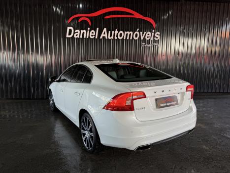 VOLVO S60 2.0 4P T4 MOMENTUM TURBO AUTOM�TICO, Foto 6