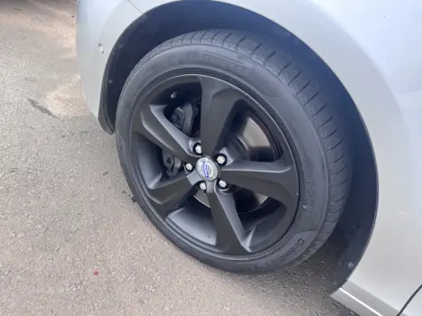 VOLVO V40 2.0 4P T4 DYNAMIC TURBO AUTOM�TICO, Foto 4