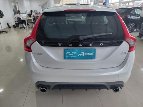 VOLVO V60 2.0 T5 R DESIGN TURBO AUTOMATIZADO, Foto 4