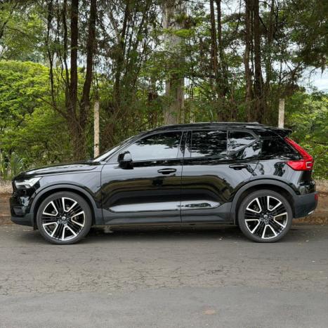 VOLVO XC40 2.0 16V 4P T5 TURBO R-DESIGN AWD GEARTRONIC AUTOM�TICO, Foto 2