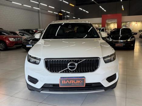 VOLVO XC40 2.0 16V 4P T5 TURBO MOMENTUM AWD GEARTRONIC AUTOM�TICO, Foto 2