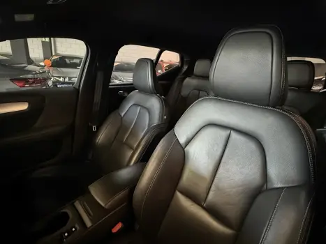 VOLVO XC40 2.0 16V 4P T5 TURBO MOMENTUM AWD GEARTRONIC AUTOM�TICO, Foto 16