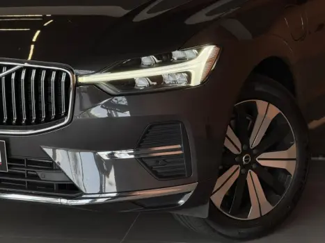 VOLVO XC60 2.0 16V 4P T8 RECHARGE HBRIDO INSCRIPTION EXPRESSION AWD TURBO GEARTRONIC AUTOMTICO, Foto 8