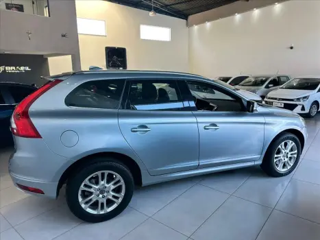 VOLVO XC60 2.0 4P DYNAMIC T5 TURBO AUTOMTICO, Foto 10