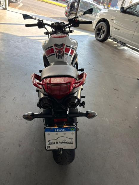 YAMAHA Fazer 600 S, Foto 4