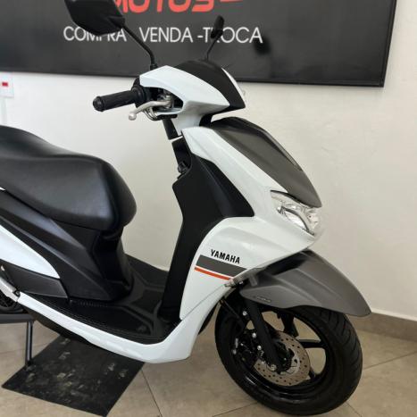 YAMAHA Fluo 125 ABS, Foto 2