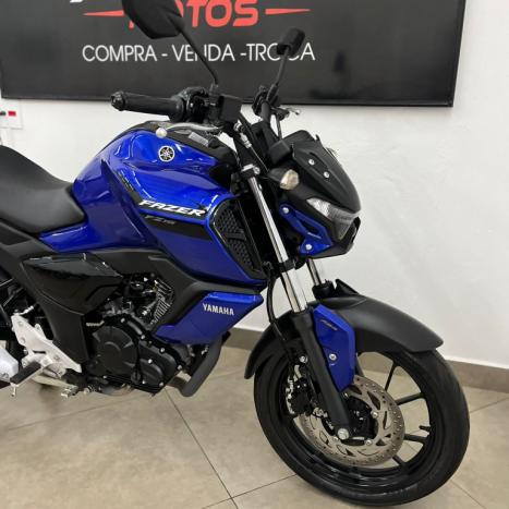 YAMAHA FZ 15 Fazer ABS, Foto 2