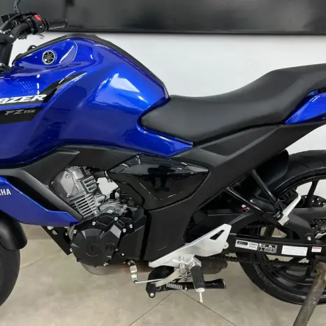 YAMAHA FZ 15 Fazer ABS, Foto 8