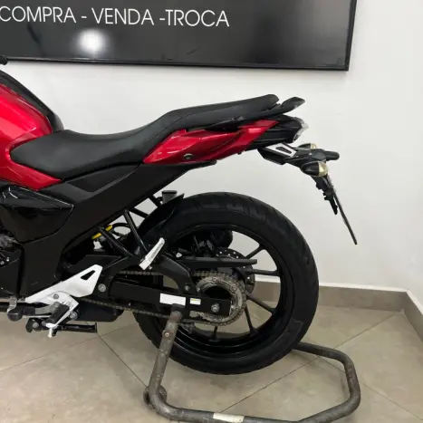 YAMAHA FZ 15 Fazer ABS, Foto 10