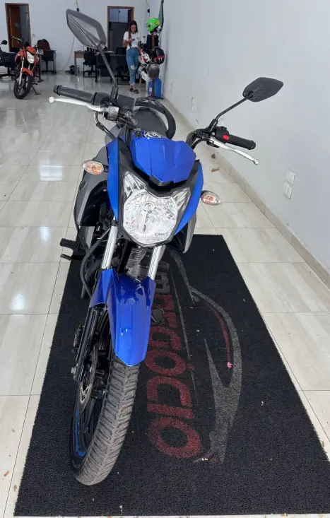 YAMAHA FZ 15 Fazer ABS, Foto 2