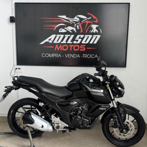 YAMAHA FZ 15 Fazer ABS, Foto 1