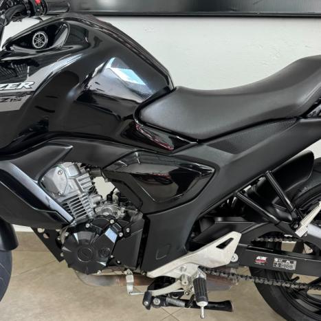 YAMAHA FZ 15 Fazer ABS, Foto 8