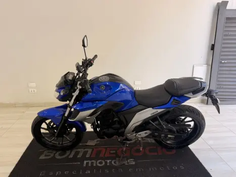 YAMAHA FZ 25 250 Fazer Flex , Foto 2