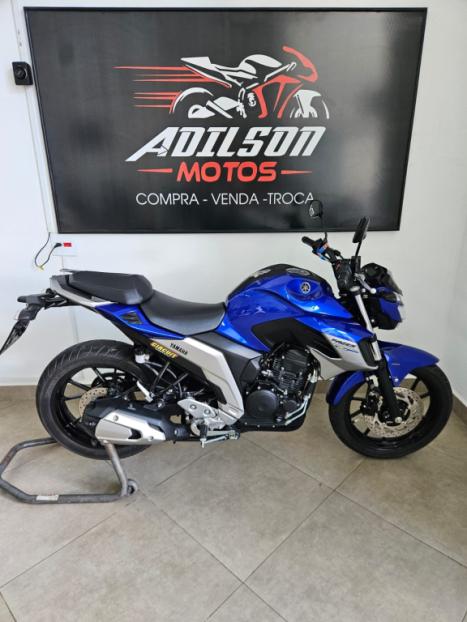 YAMAHA FZ 25 250 Fazer Flex , Foto 1