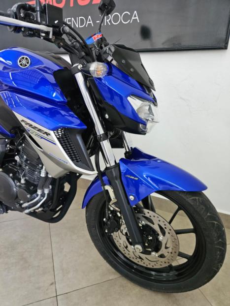 YAMAHA FZ 25 250 Fazer Flex , Foto 2