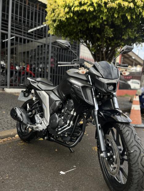 YAMAHA FZ 25 250 Fazer Flex , Foto 1
