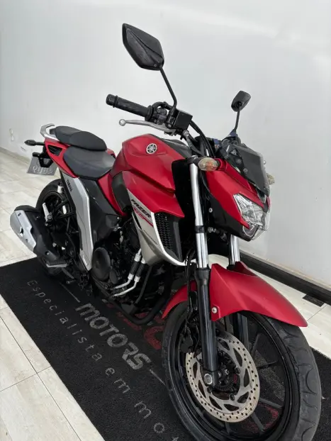 YAMAHA FZ 25 250 Fazer Flex , Foto 1