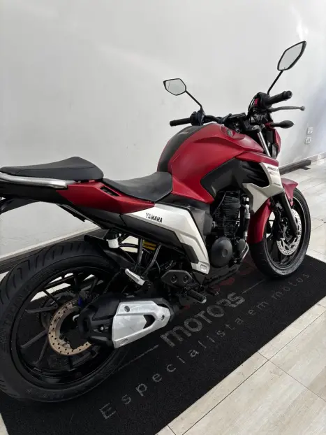 YAMAHA FZ 25 250 Fazer Flex , Foto 4