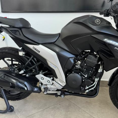 YAMAHA FZ 25 250 Fazer Flex , Foto 3