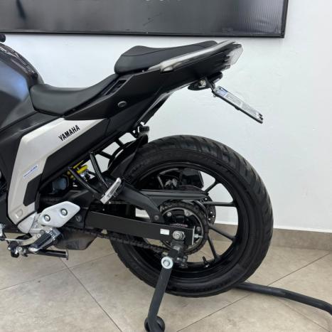 YAMAHA FZ 25 250 Fazer Flex , Foto 9