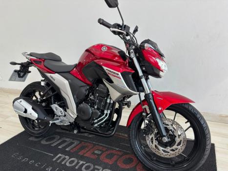 YAMAHA FZ 25 250 Fazer Flex , Foto 1