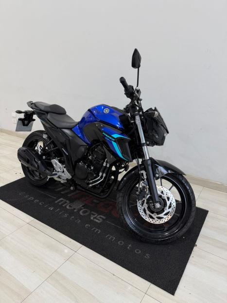 YAMAHA FZ 25 250 Fazer Flex , Foto 1