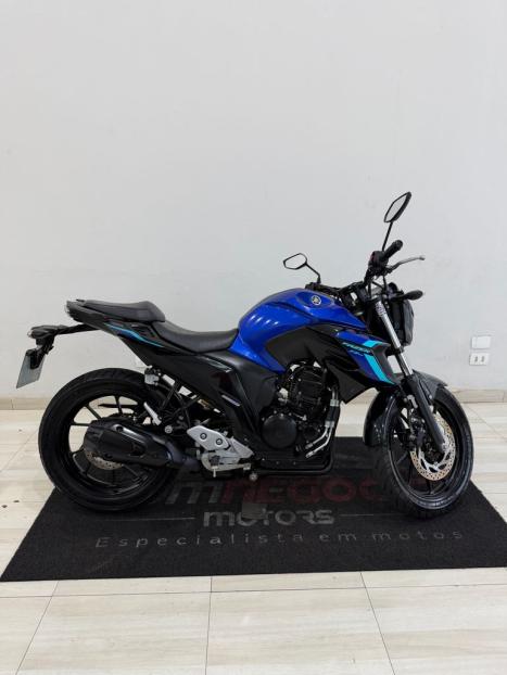 YAMAHA FZ 25 250 Fazer Flex , Foto 2