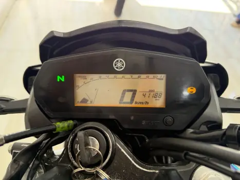 YAMAHA FZ 25 250 Fazer Flex , Foto 4