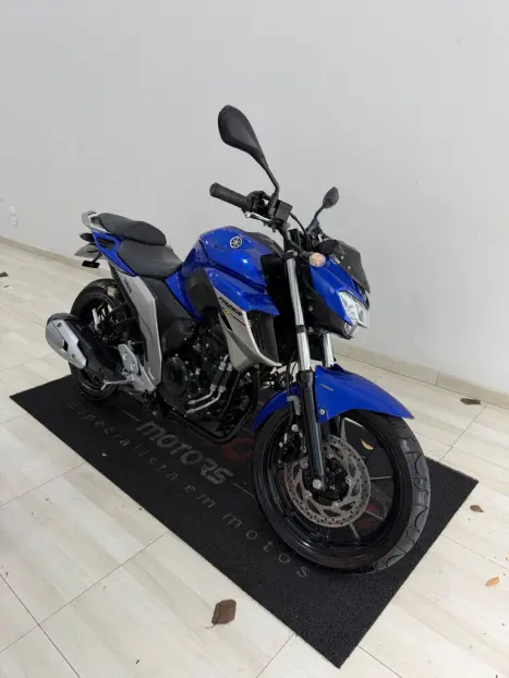 YAMAHA FZ 25 250 Fazer Flex , Foto 3