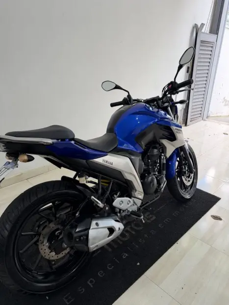 YAMAHA FZ 25 250 Fazer Flex , Foto 4