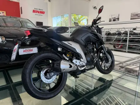 YAMAHA FZ 25 250 Fazer Flex , Foto 3