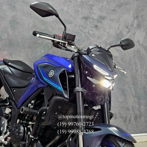 YAMAHA MT-03 300 ABS, Foto 2