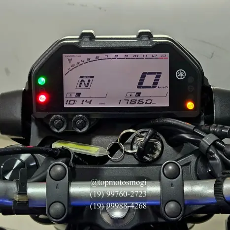 YAMAHA MT-03 300 ABS, Foto 10