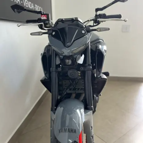 YAMAHA MT-03 300 ABS, Foto 10