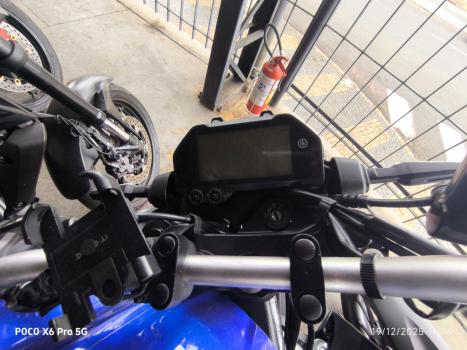 YAMAHA MT-03 300 ABS, Foto 3
