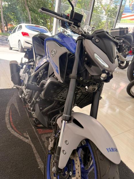 YAMAHA MT-03 300 ABS, Foto 5