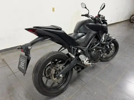 YAMAHA MT-03 300 ABS, Foto 5