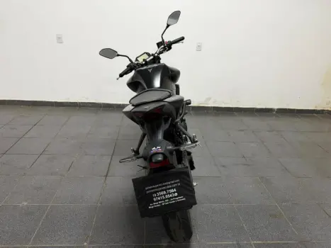 YAMAHA MT-03 300 ABS, Foto 6