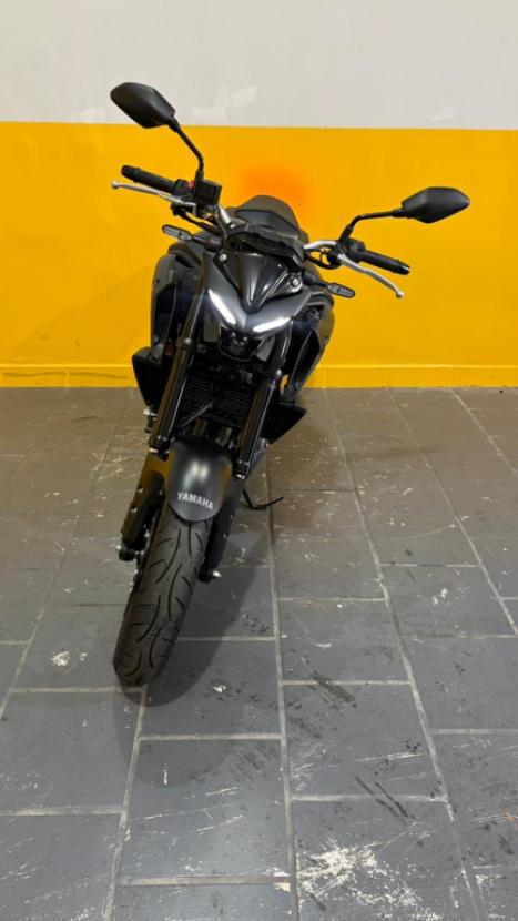 YAMAHA MT-03 300 ABS, Foto 6