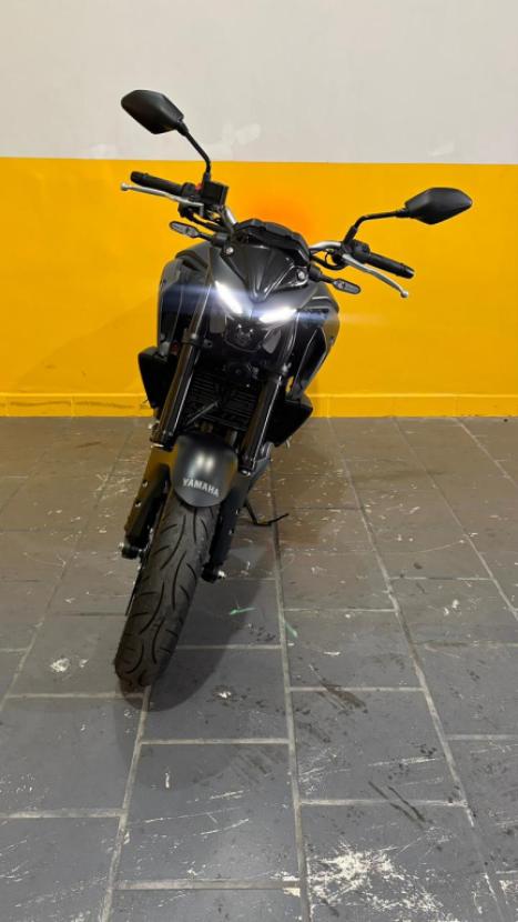 YAMAHA MT-03 300 ABS, Foto 7